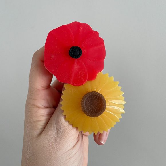2pk Charles Viancin Sunflower and Poppy Bottle Stoppers - Picture 1 of 7